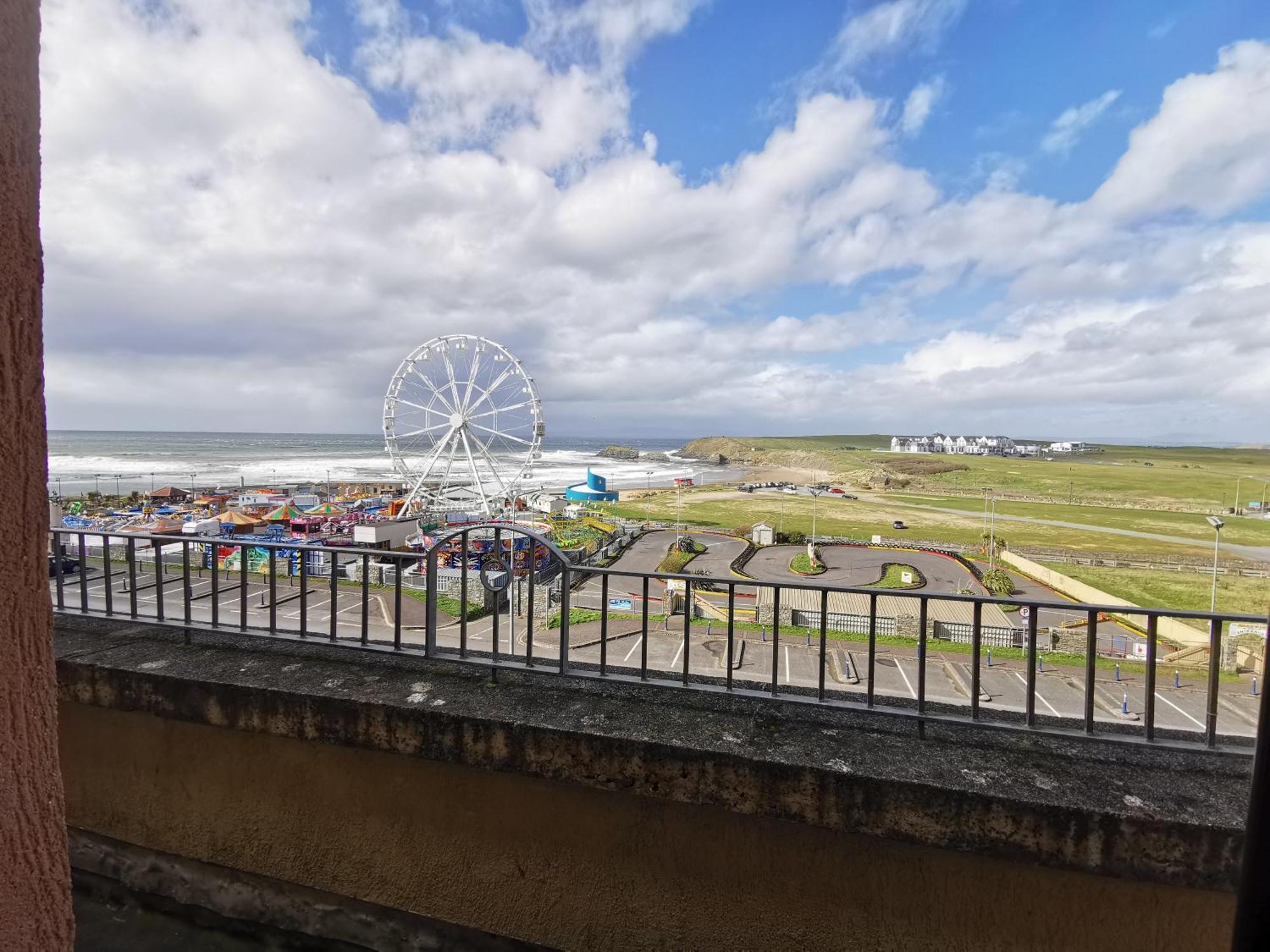 Palm Cove Bundoran Luxurious Sea View Balcony Free Wifi Netflix Sleeps 5 Leilighet Eksteriør bilde